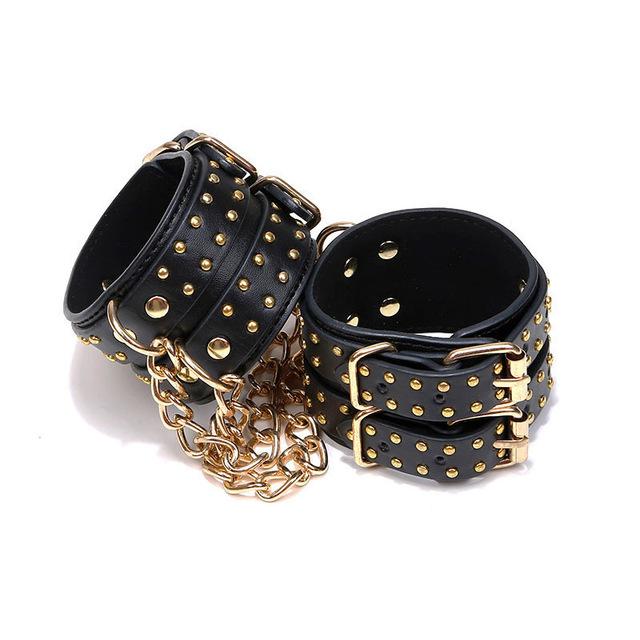 Menottes Bdsm Homme Soumis