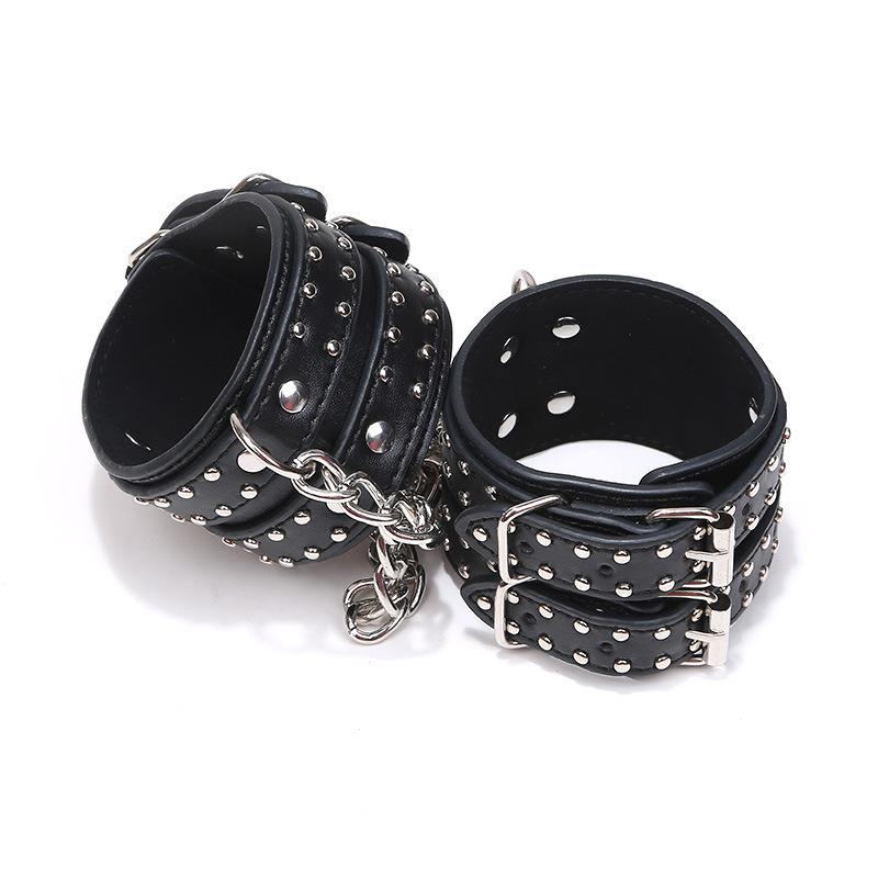Menottes Bdsm Homme Soumis